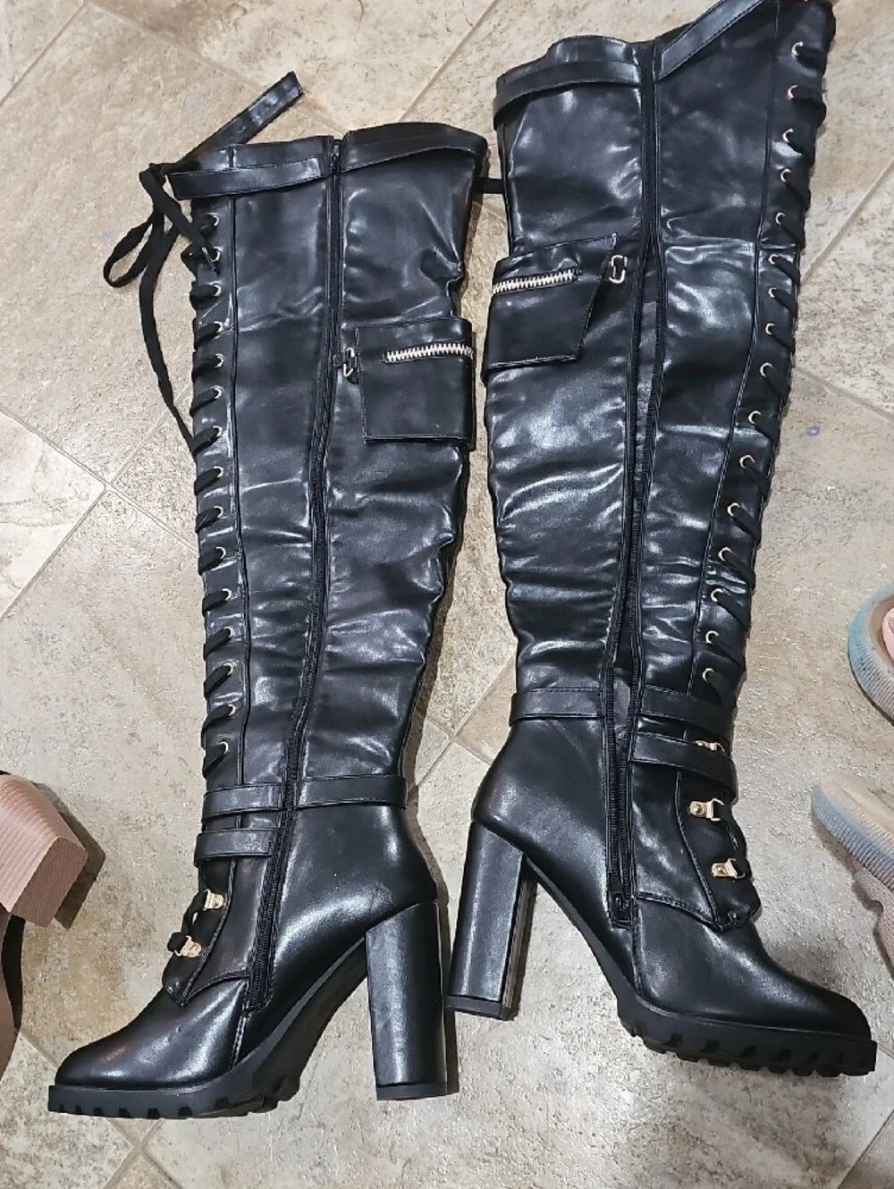 Shoe Dazzle bold over